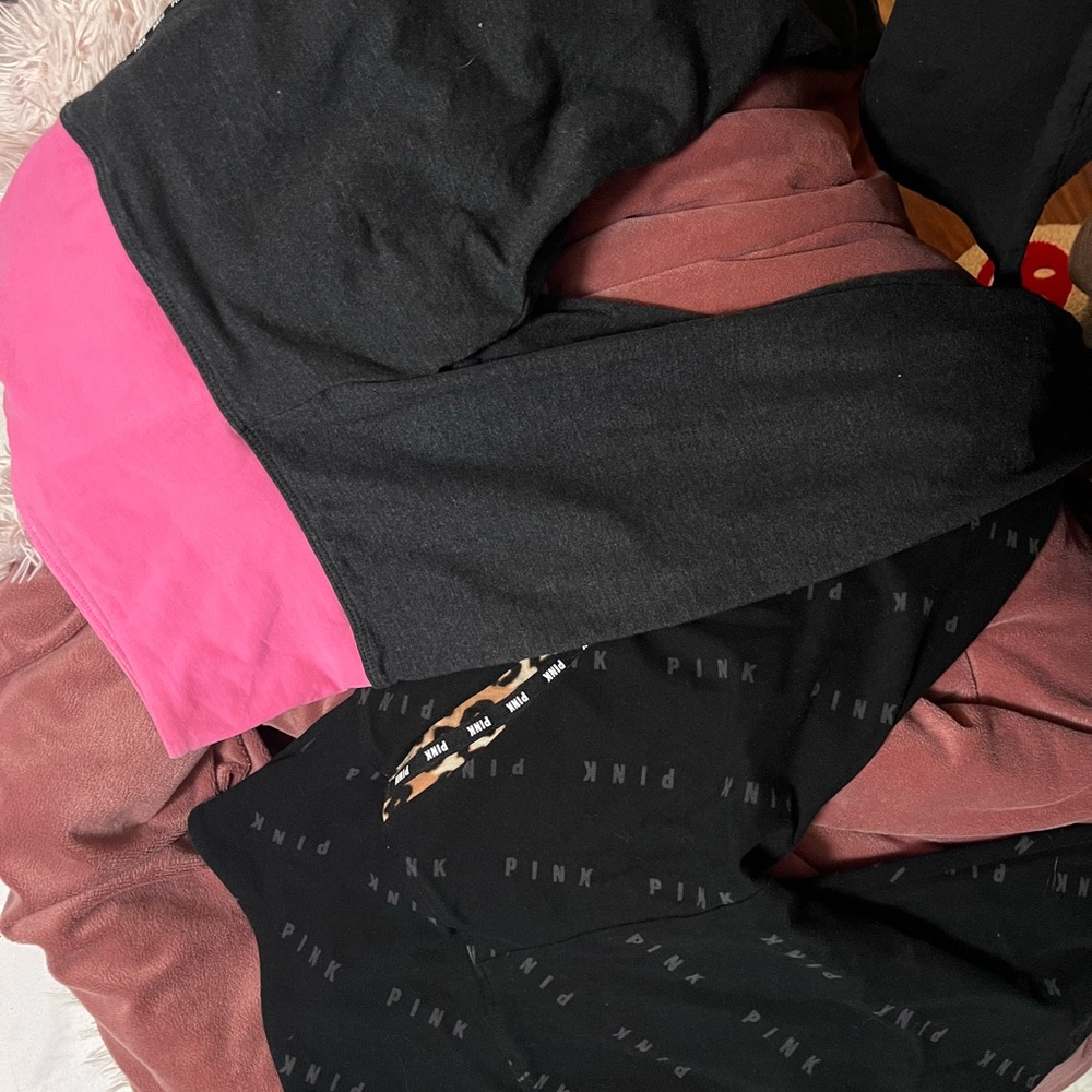*two PINK leggings *